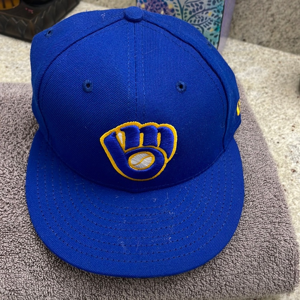 Like new Brewers fitted hat